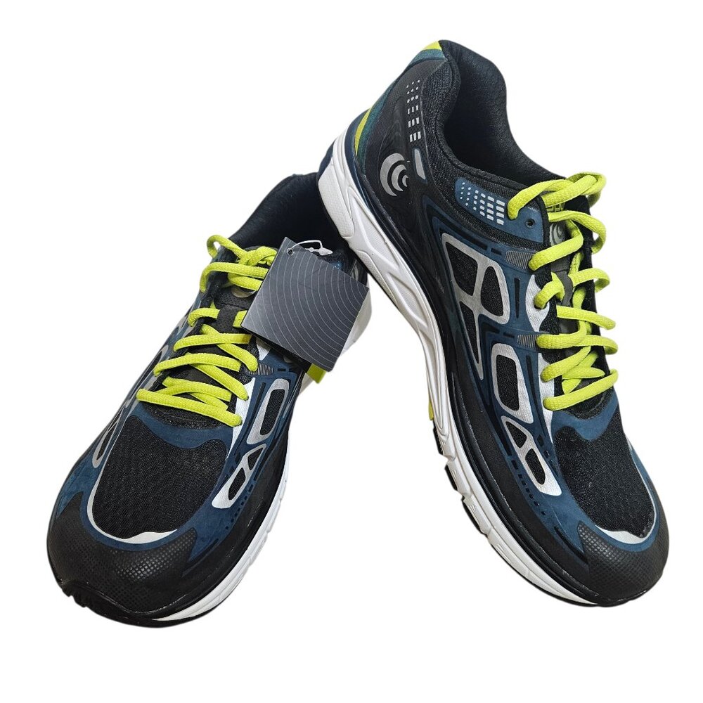 NEW Topo Athletic Magnifly Mens Running Shoes SZ 9 Roomy Toe Box Lightweight Gym